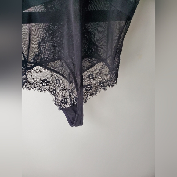 Sophie B. Mesh lace bodysuit lingerie - Picture 7 of 10